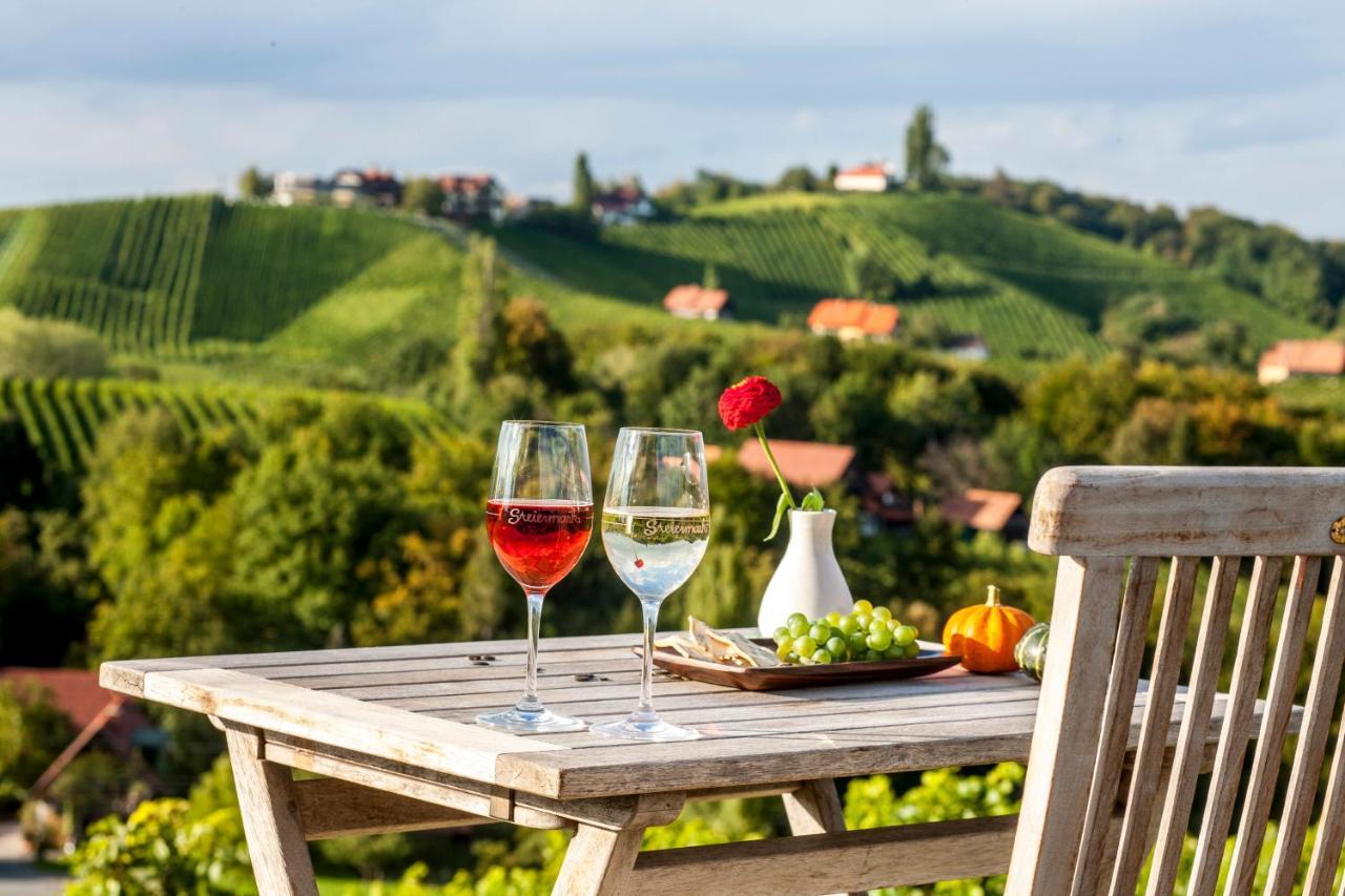 Steirerloft Appartement Sankt Peter am Ottersbach Buitenkant foto